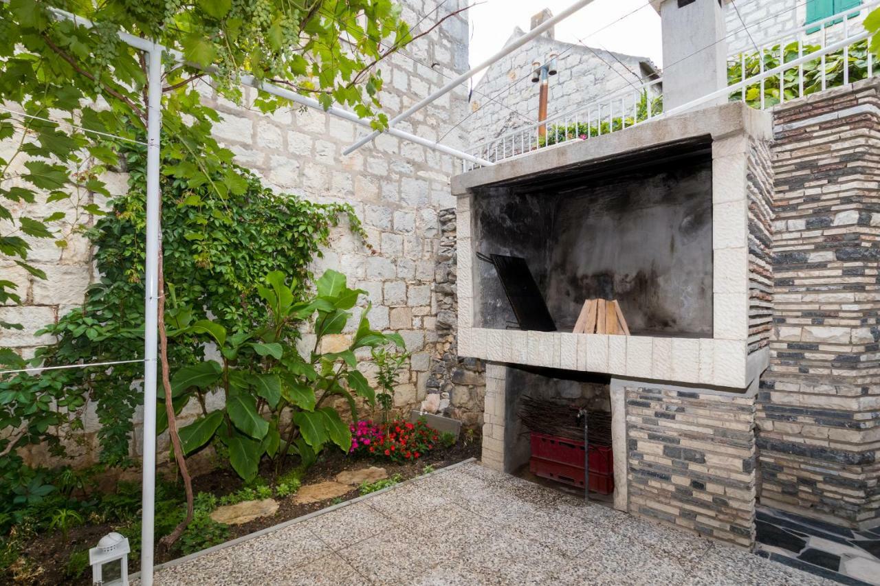Apartment Stari Dvor Kaštela المظهر الخارجي الصورة